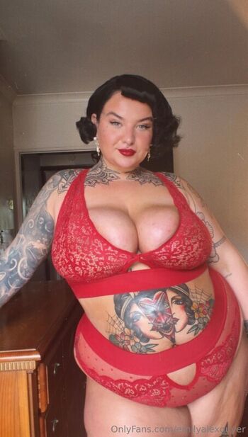 Full leaked Emily guyer private onlyfans photo