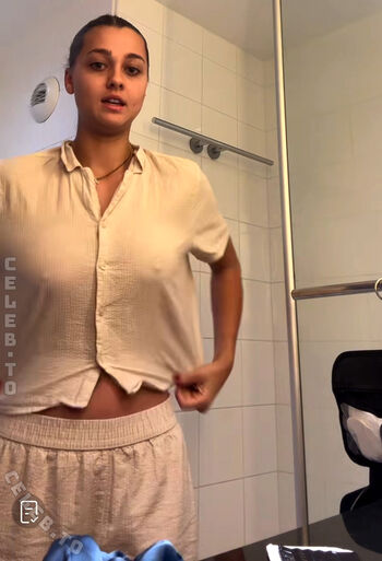 Full leaked Emily maurer private onlyfans photo