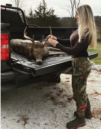 Full leaked Emily mcleod l huntress em l bikini huntress private onlyfans photo