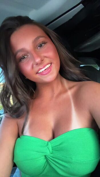 Full leaked Emily newton page private onlyfans photo