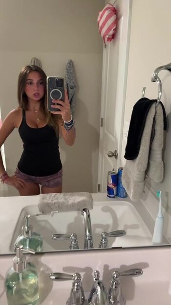 Full leaked Emily newton page private onlyfans photo