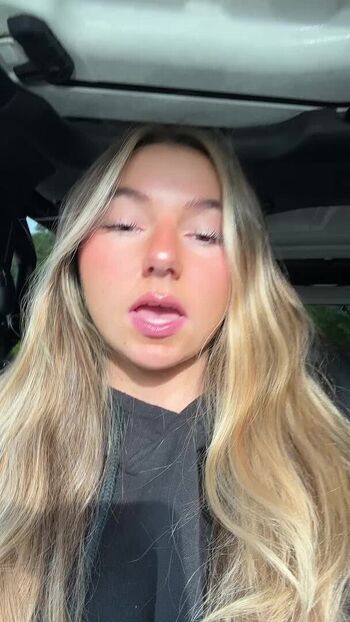 Full leaked Emily newton private onlyfans photo