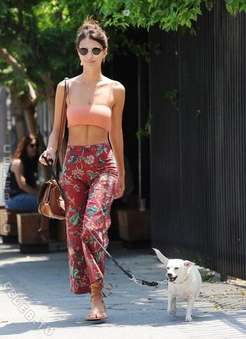 Full leaked Emily ratajkowski private onlyfans photo