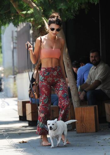 Full leaked Emily ratajkowski private onlyfans photo