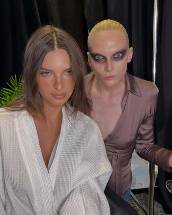 Full leaked Emily ratajkowski private onlyfans photo