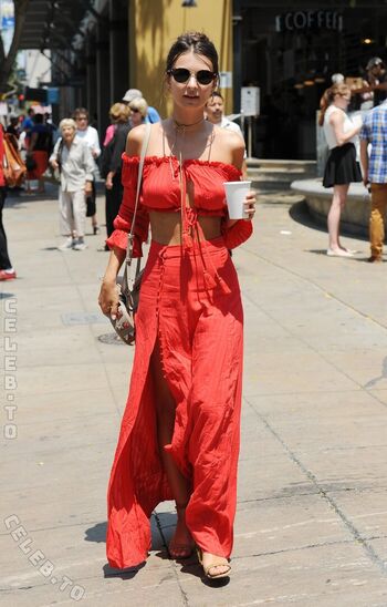 Full leaked Emily ratajkowski  page private onlyfans photo