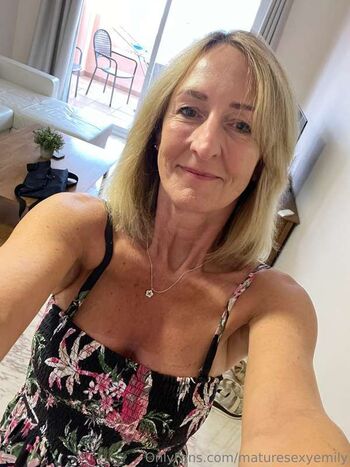 Full leaked Emily regent page private onlyfans photo