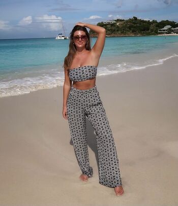 Full leaked Emily stone page private onlyfans photo