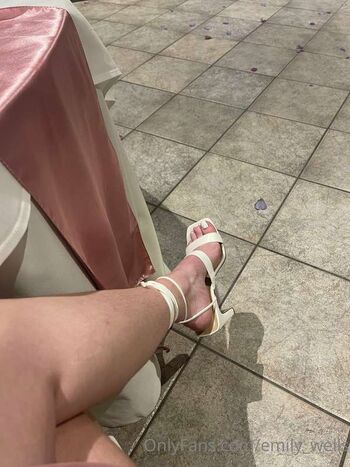 Full leaked Emily wells private onlyfans photo