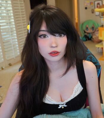 Full leaked Emiru page private onlyfans photo