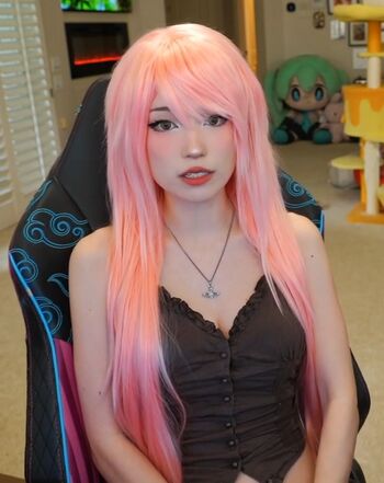 Full leaked Emiru  page private onlyfans photo