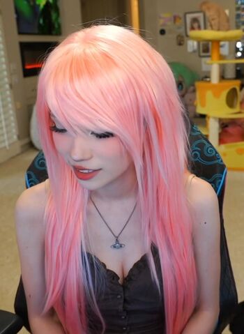 Full leaked Emiru  page private onlyfans photo