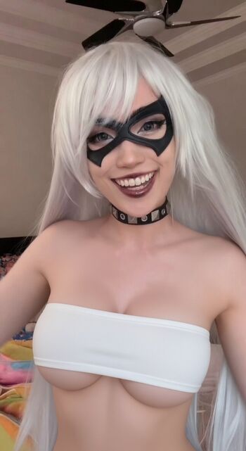Full leaked Emiru  page private onlyfans photo