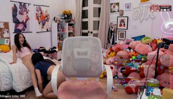 Full leaked Emiru  page private onlyfans photo