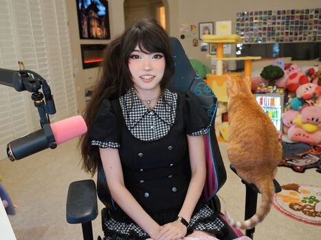 Full leaked Emiru  page private onlyfans photo