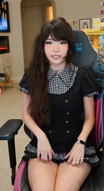 Full leaked Emiru  page private onlyfans photo