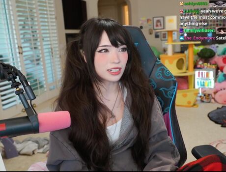 Full leaked Emiru  page private onlyfans photo