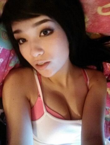 Full leaked Emiru  page private onlyfans photo