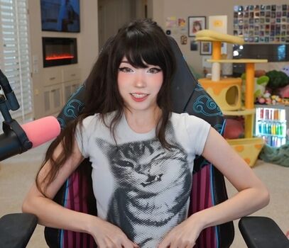 Full leaked Emiru private onlyfans photo