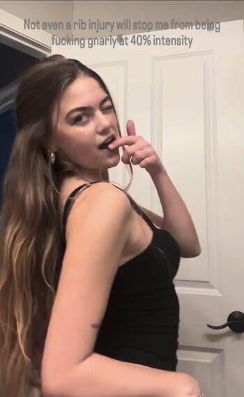 Full leaked Emma beardsley page private onlyfans photo