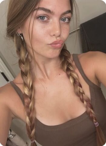 Full leaked Emma beardsley page private onlyfans photo