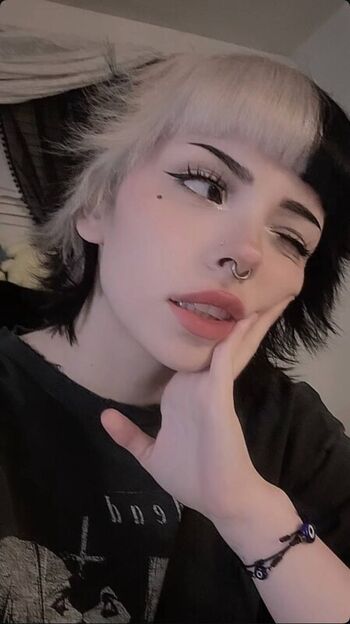 Full leaked Emma langevin page private onlyfans photo