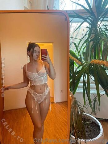 Full leaked Emma may private onlyfans photo