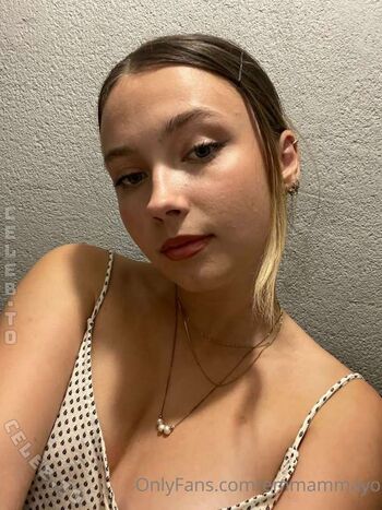 Full leaked Emma may  page private onlyfans photo