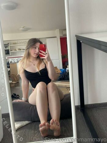 Full leaked Emma may  page private onlyfans photo