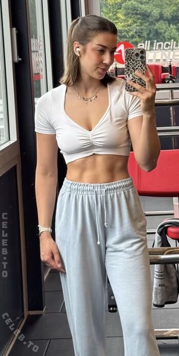 Full leaked Emma scharmbeck page private onlyfans photo