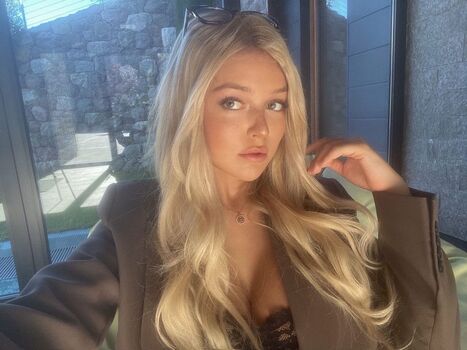 Full leaked Emma private onlyfans photo