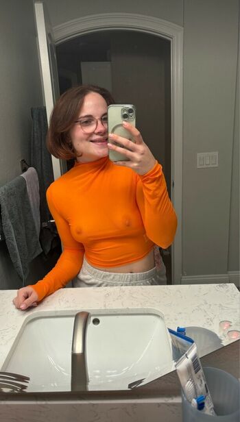 Full leaked Emmaclarkee private onlyfans photo