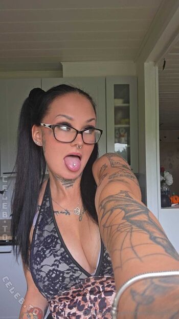 Full leaked Emmi viola private onlyfans photo