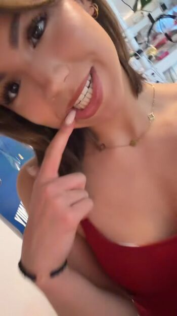 Full leaked Emmilovscats private onlyfans photo