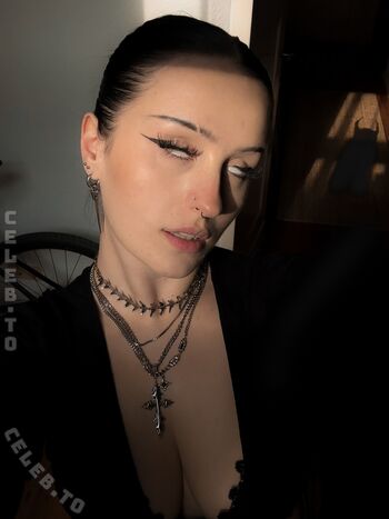 Full leaked Sinnocent/ private onlyfans photo