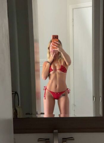 Full leaked Emmybunnyx private onlyfans photo