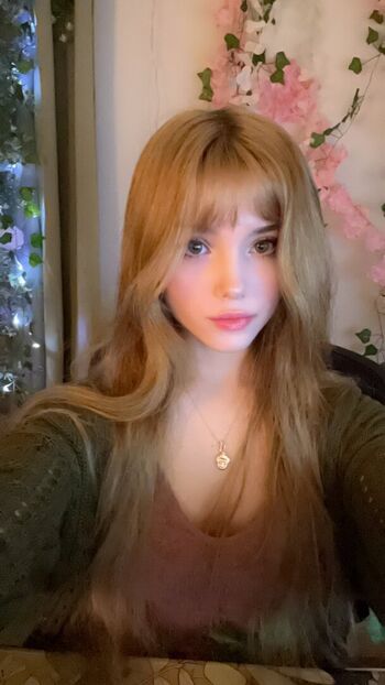 Full leaked Emmyuh private onlyfans photo