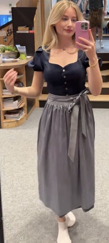 Full leaked Empresslaurasophie private onlyfans photo