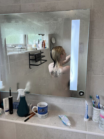 Full leaked Emzeeni private onlyfans photo