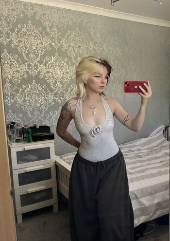 Full leaked Emzeeni private onlyfans photo