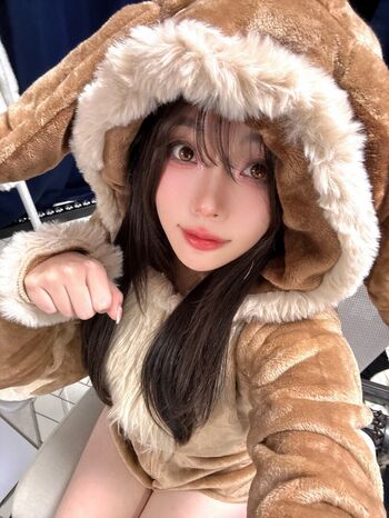 Full leaked Romanian girls/ private onlyfans photo