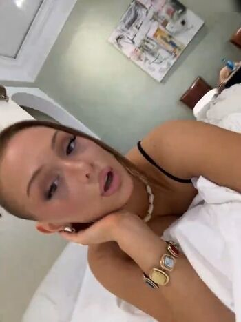 Full leaked Lilwaifulia / private onlyfans photo
