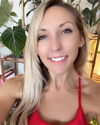 Erika Swingz