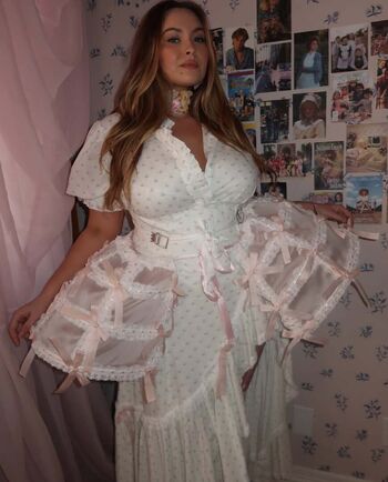 Full leaked Erinmhk page private onlyfans photo