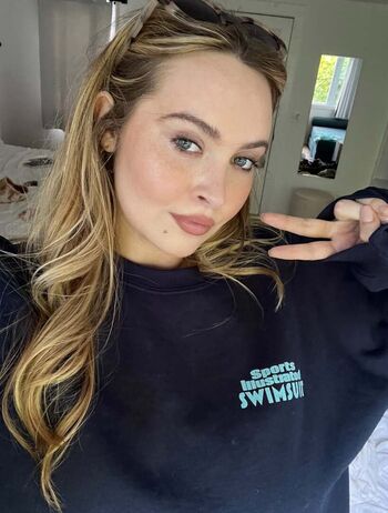 Full leaked Erinmhk page private onlyfans photo