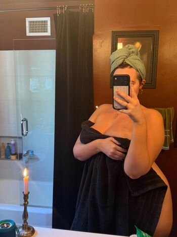 Full leaked Erinmhk page private onlyfans photo