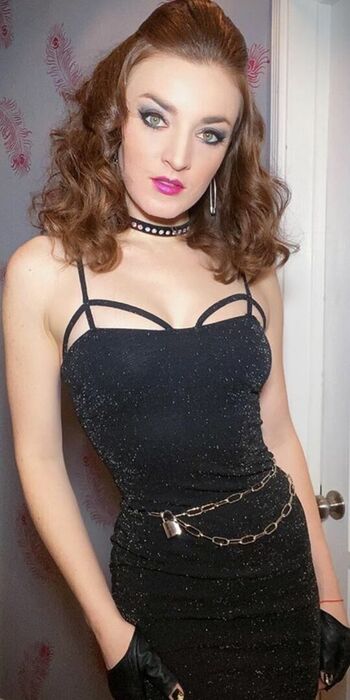 Full leaked Erinmicklow page private onlyfans photo