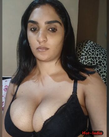 Full leaked Eroticindian private onlyfans photo
