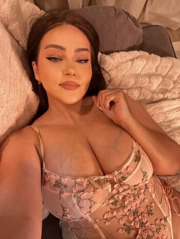 Full leaked Evelynwhite private onlyfans photo