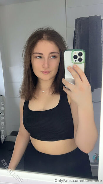 Full leaked Evelynxka page private onlyfans photo